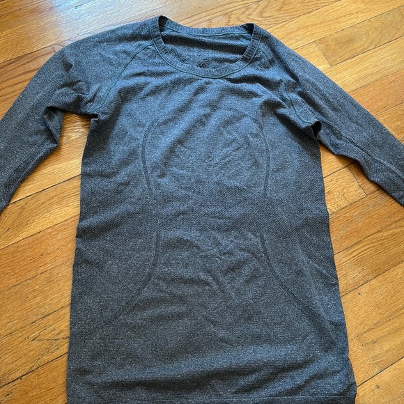 Swiftly Tech long Sleeve - Picture 1 of 4